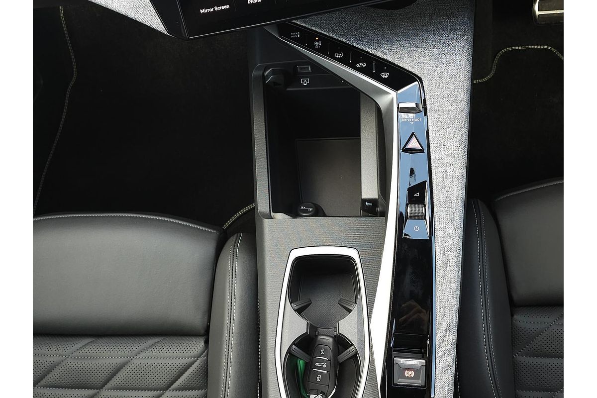 2025 Peugeot 3008 GT Premium Hybrid P64