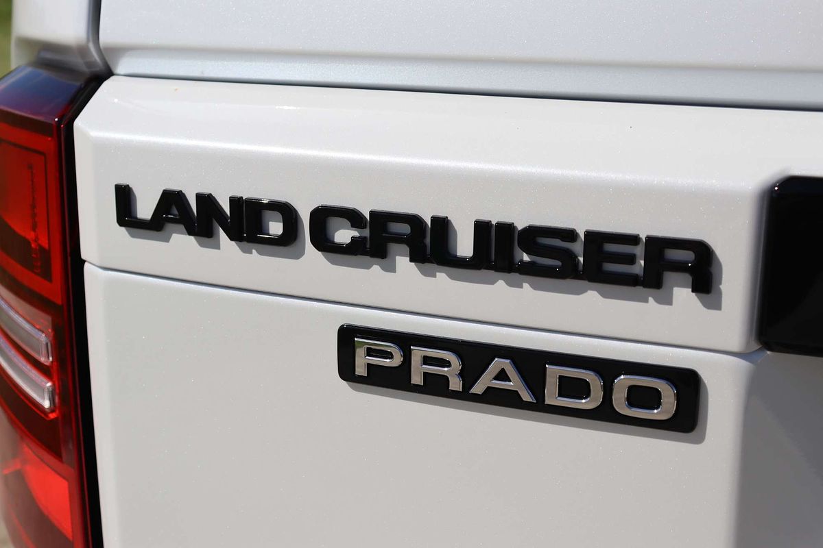 2024 Toyota Landcruiser Prado Kakadu GDJ251R
