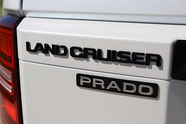 2024 Toyota Landcruiser Prado Kakadu GDJ251R