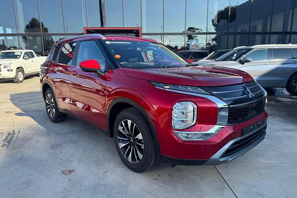 2025 Mitsubishi Outlander LS ZM