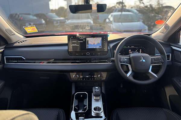 2025 Mitsubishi Outlander LS ZM