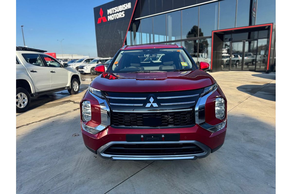 2025 Mitsubishi Outlander LS ZM