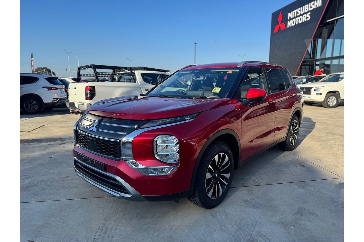 2025 Mitsubishi Outlander LS ZM