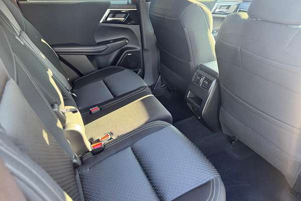 2025 Mitsubishi Outlander LS ZM