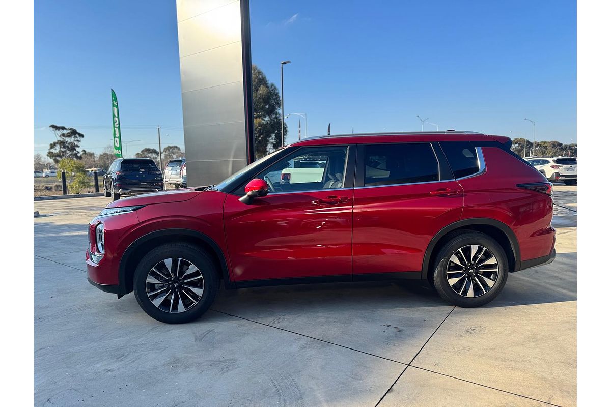 2025 Mitsubishi Outlander LS ZM