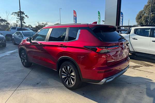 2025 Mitsubishi Outlander LS ZM