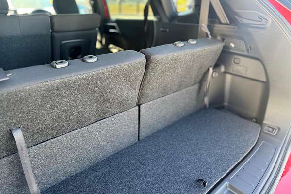 2025 Mitsubishi Outlander LS ZM