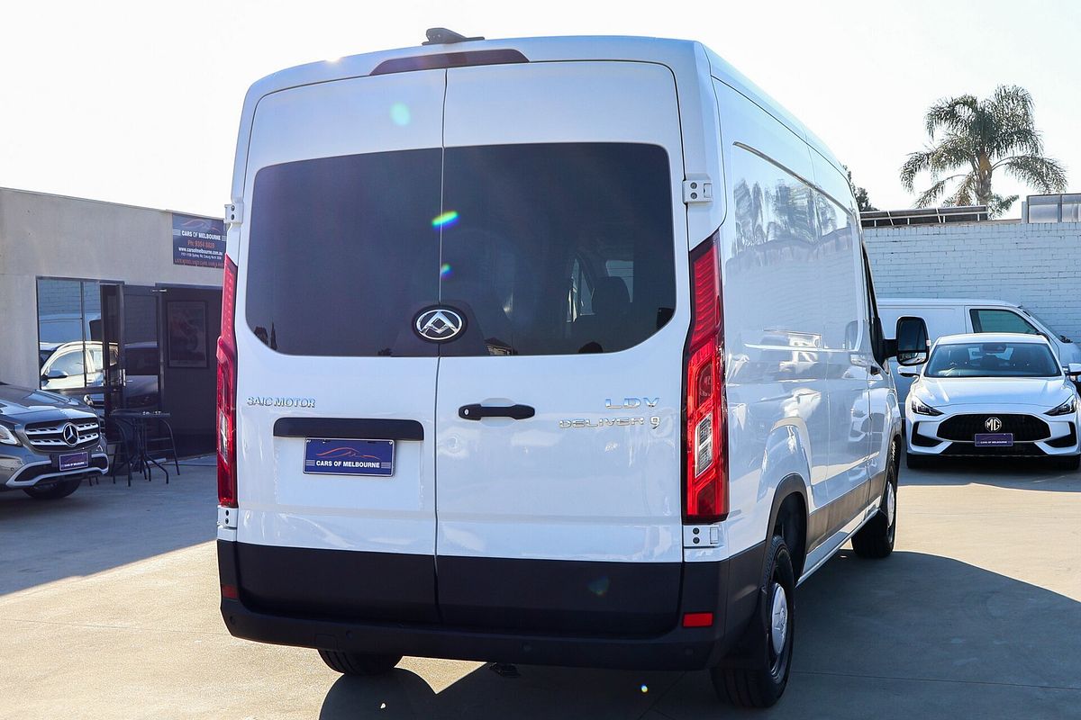2022 LDV Deliver 9 LWB