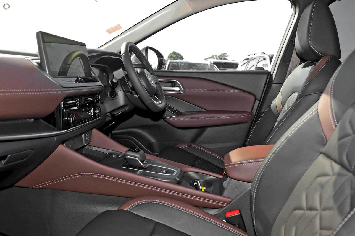 2025 Nissan QASHQAI Ti J12
