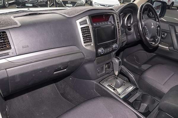 2017 Mitsubishi Pajero GLX NX