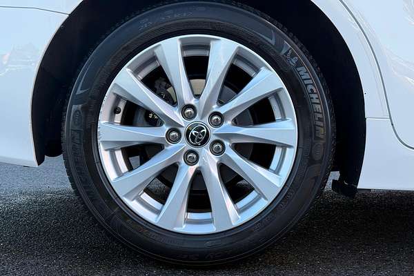 2018 Toyota Camry Ascent ASV70R