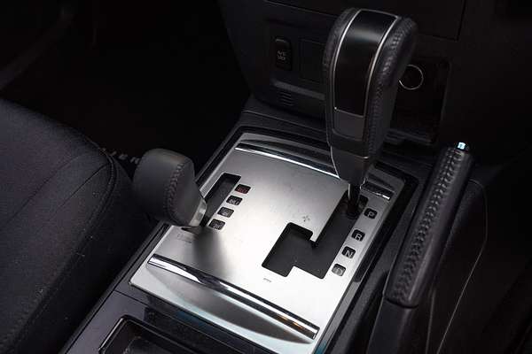 2017 Mitsubishi Pajero GLX NX