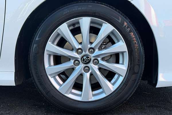 2018 Toyota Camry Ascent ASV70R