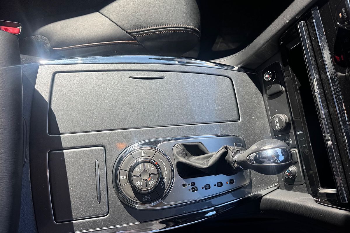 2022 Nissan Patrol Ti-L Y62