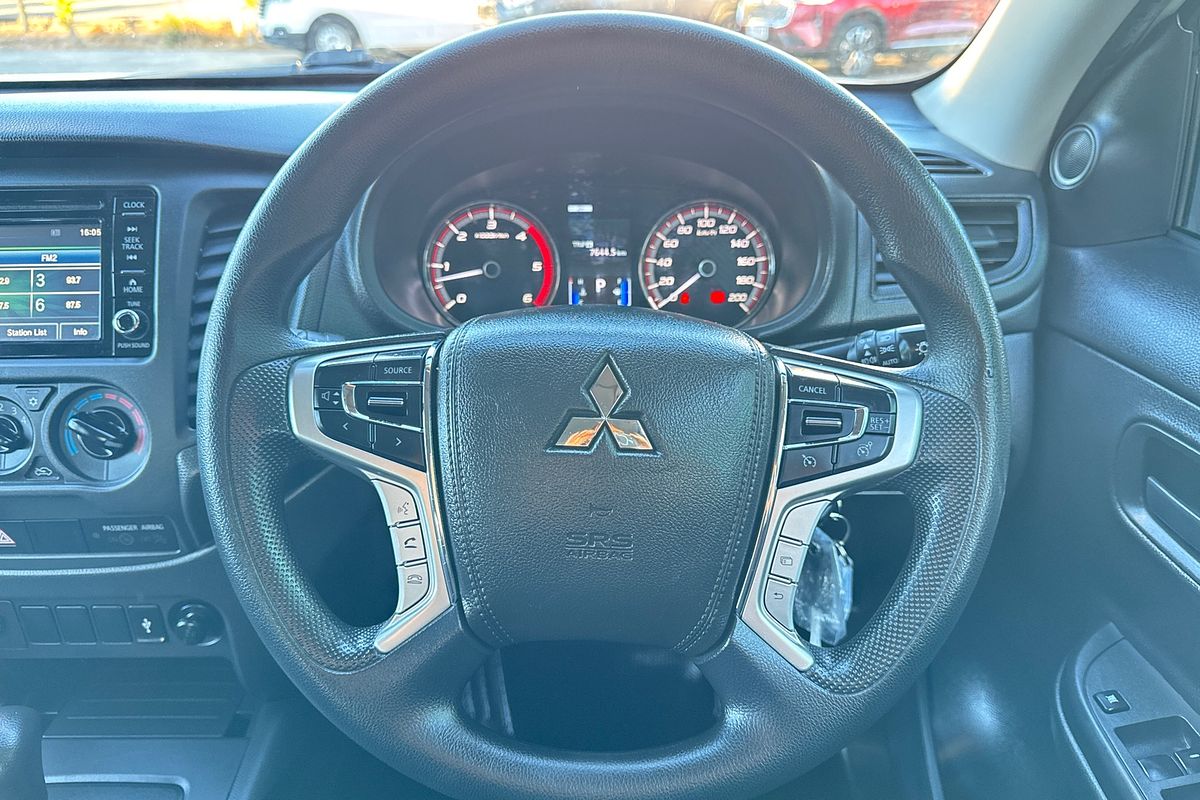 2020 Mitsubishi Triton GLX MR 4X4