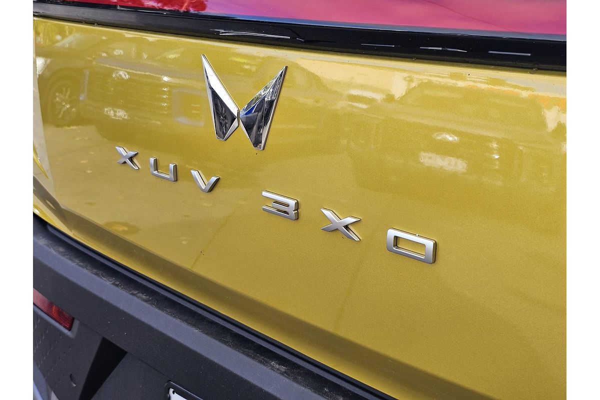 2025 Mahindra XUV3XO AX7L