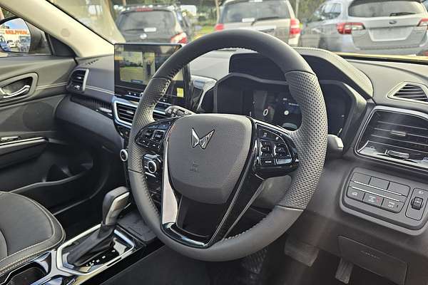 2025 Mahindra XUV3XO AX7L
