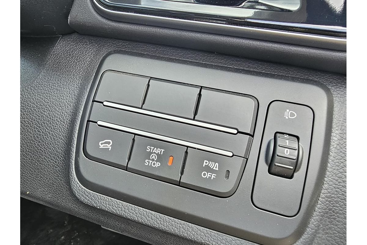 2025 Mahindra XUV3XO AX7L