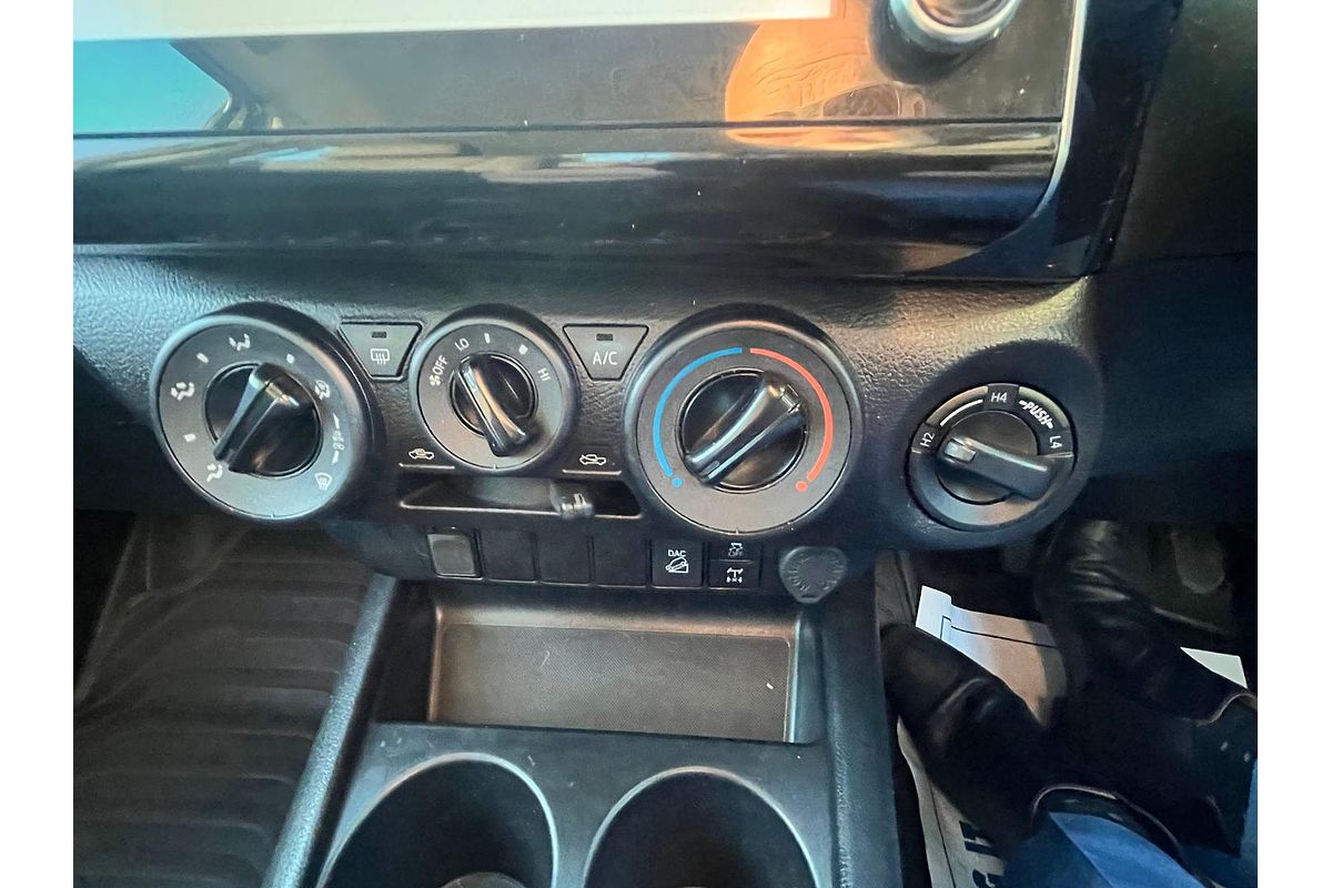 2022 Toyota Hilux SR GUN126R 4X4