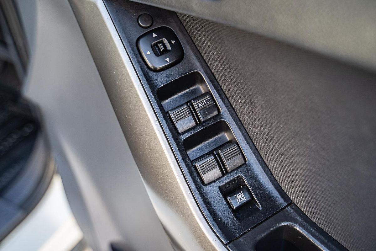 2015 Mazda BT-50 XTR Hi-Rider UR Rear Wheel Drive