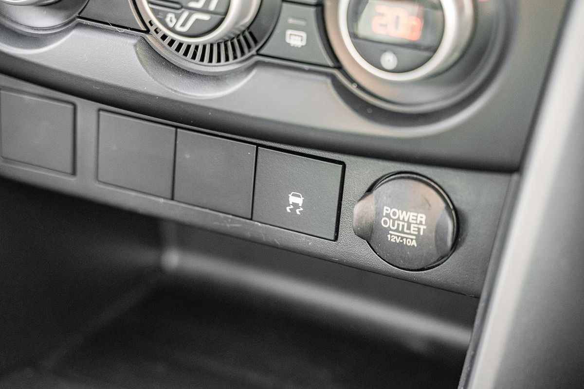 2015 Mazda BT-50 XTR Hi-Rider UR Rear Wheel Drive