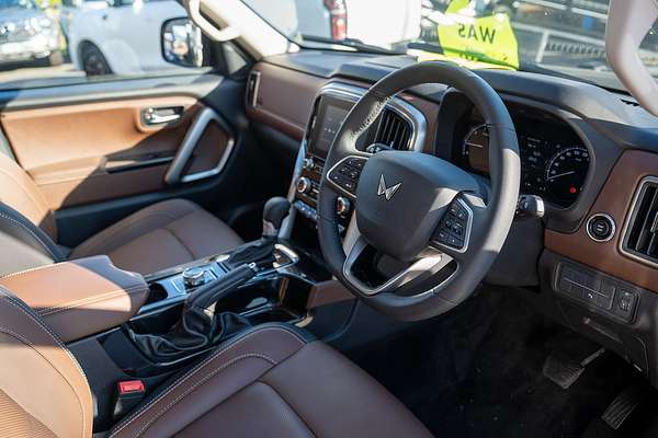 2024 Mahindra Scorpio Z8L