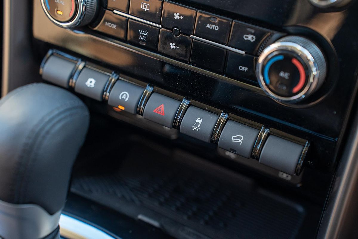 2024 Mahindra Scorpio Z8L