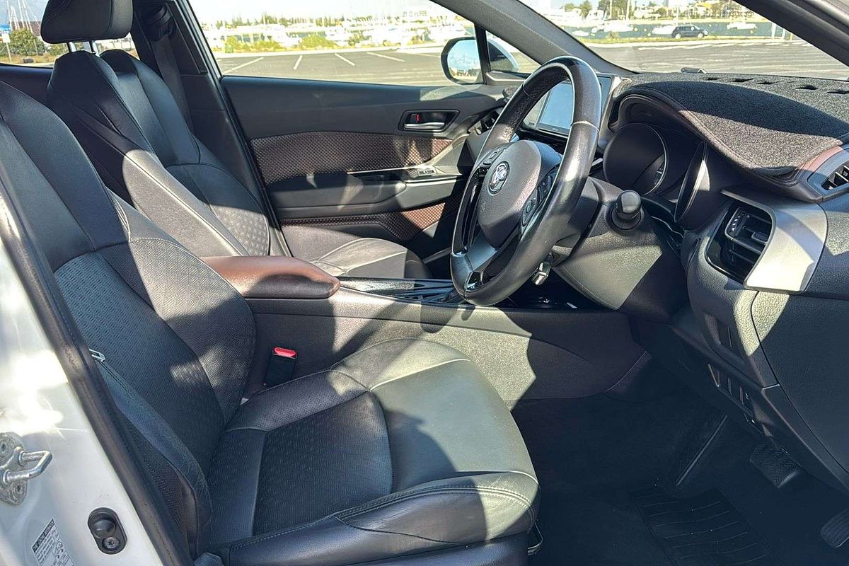 2017 Toyota C-HR Koba NGX50R