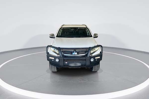 2016 Mitsubishi Pajero Sport Exceed QE