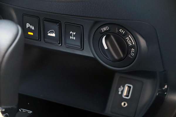 2024 Nissan Navara PRO-4X Warrior D23 4X4