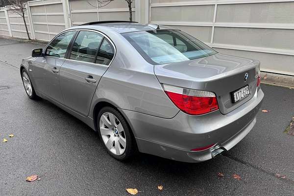 2005 BMW 5 Series 530i E60