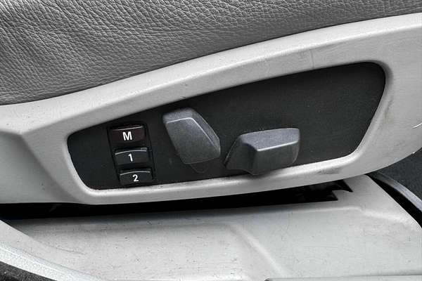 2005 BMW 5 Series 530i E60