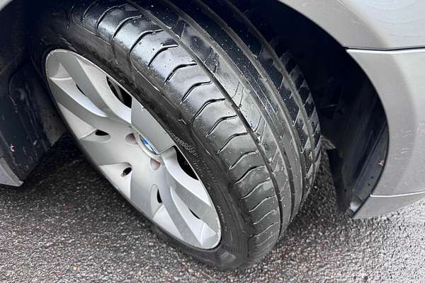 2005 BMW 5 Series 530i E60