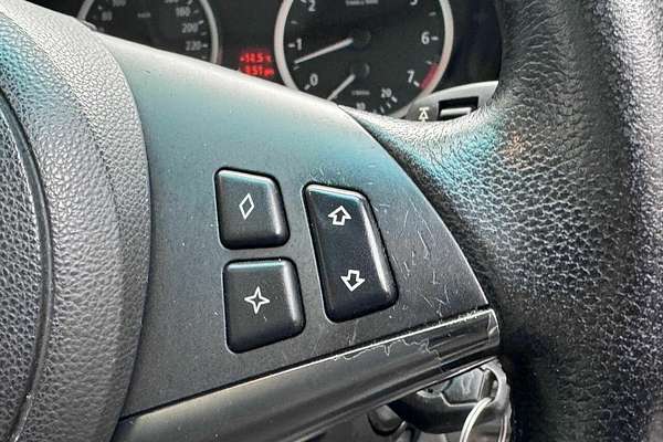 2005 BMW 5 Series 530i E60