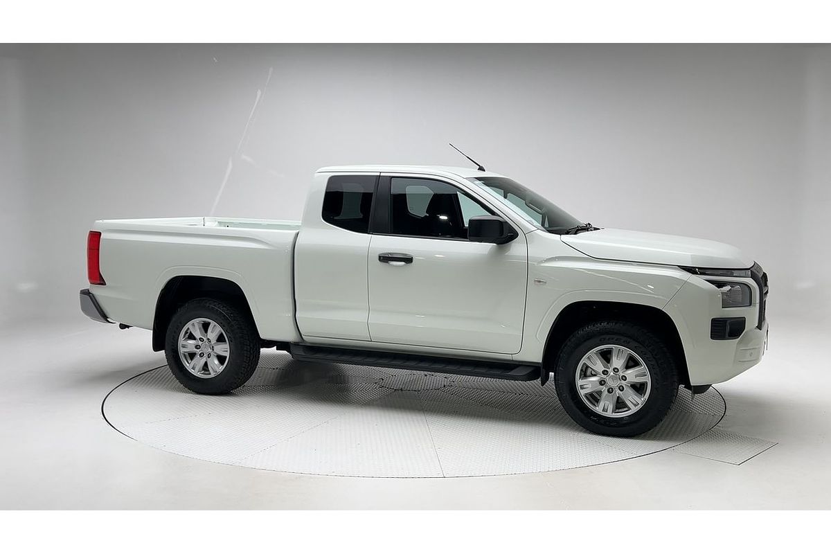 2024 Mitsubishi Triton GLX+ MV 4X4