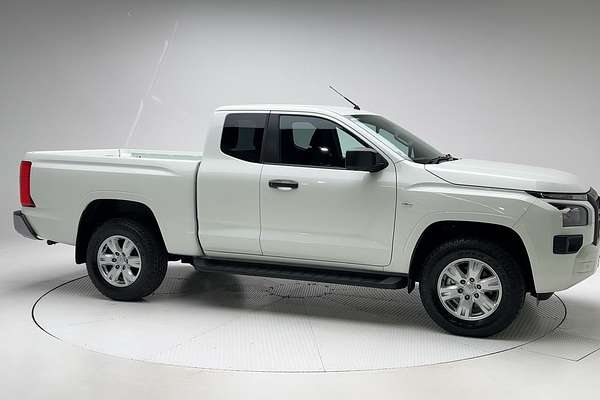 2024 Mitsubishi Triton GLX+ MV 4X4