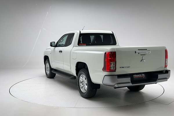 2024 Mitsubishi Triton GLX+ MV 4X4