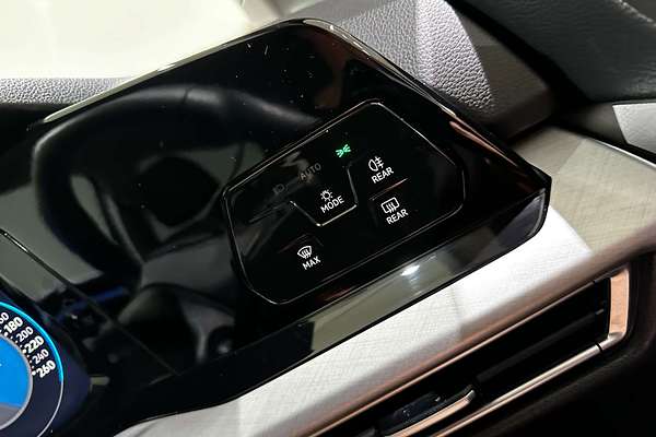 2022 Volkswagen Golf 110TSI Life 8