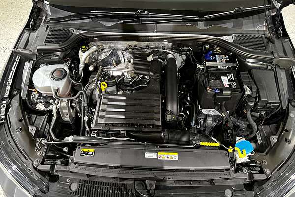 2022 Volkswagen Golf 110TSI Life 8