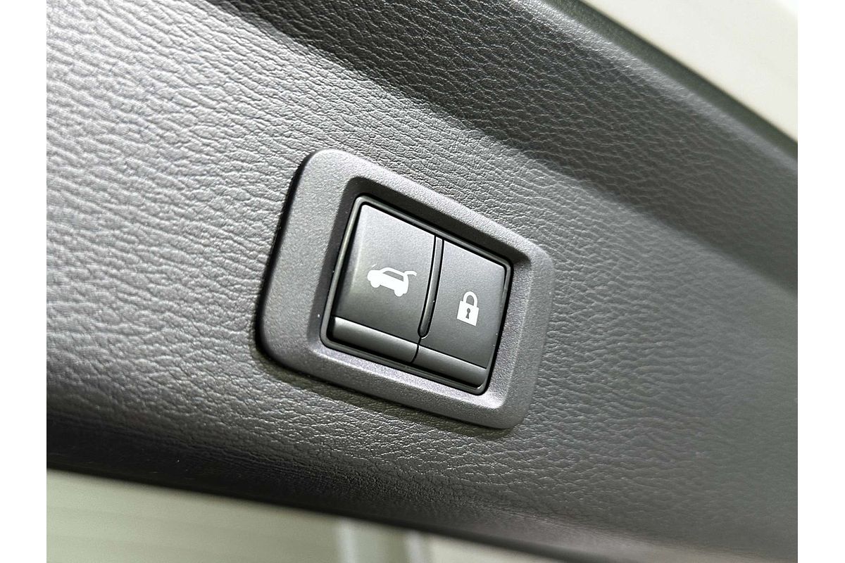 2023 Mitsubishi Outlander PHEV Exceed ZM