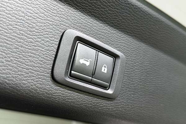 2023 Mitsubishi Outlander PHEV Exceed ZM