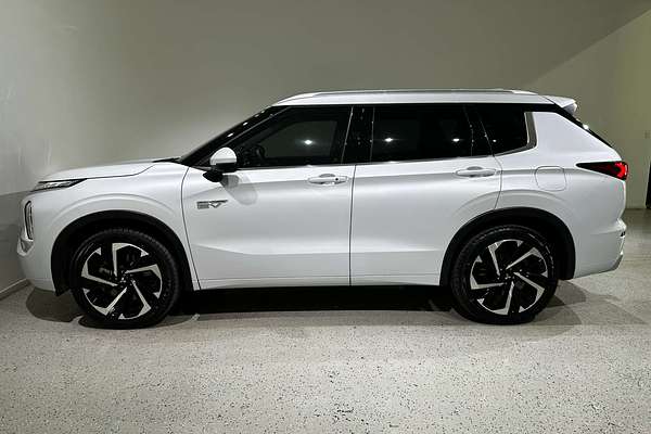 2023 Mitsubishi Outlander PHEV Exceed ZM