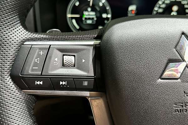 2023 Mitsubishi Outlander PHEV Exceed ZM