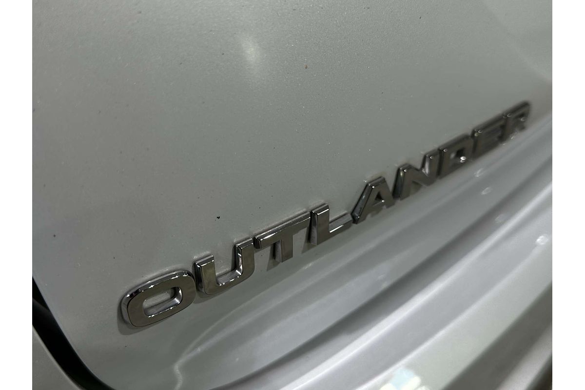 2023 Mitsubishi Outlander PHEV Exceed ZM