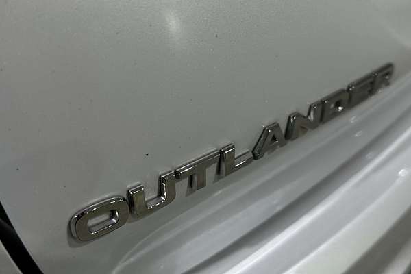 2023 Mitsubishi Outlander PHEV Exceed ZM