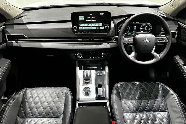 2023 Mitsubishi Outlander PHEV Exceed ZM
