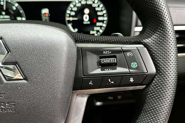 2023 Mitsubishi Outlander PHEV Exceed ZM