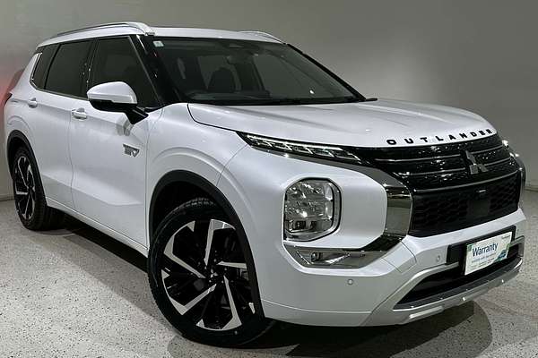 2023 Mitsubishi Outlander PHEV Exceed ZM
