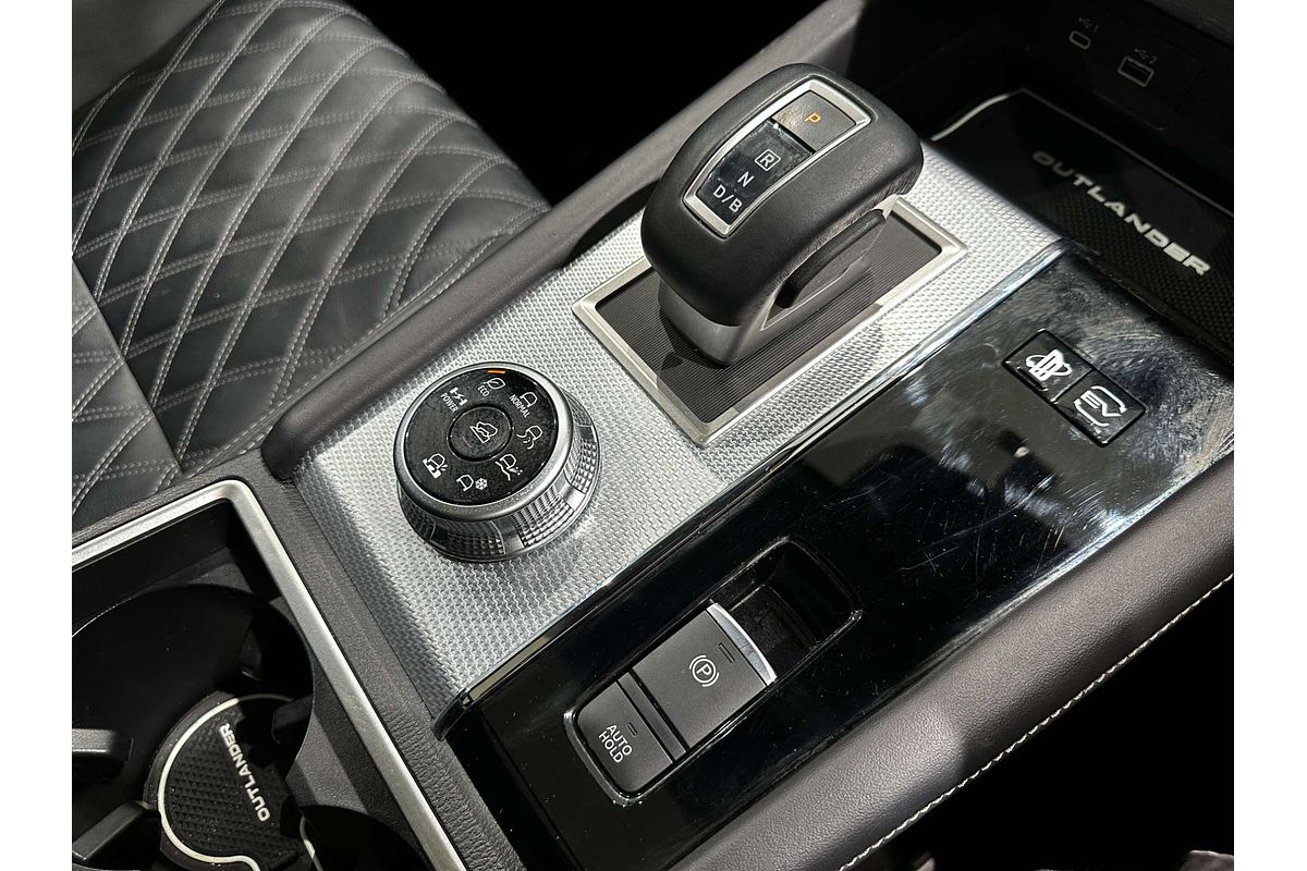 2023 Mitsubishi Outlander PHEV Exceed ZM