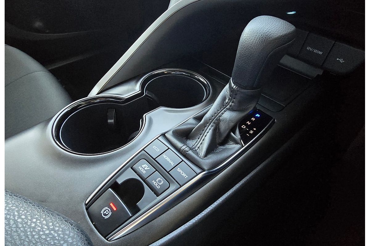 2021 Toyota Camry Ascent AXVH70R
